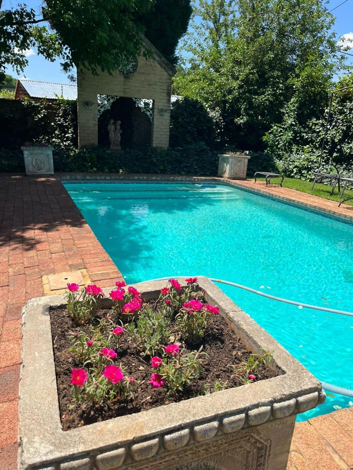 The Gallery Lounge Potchefstroom Exterior foto